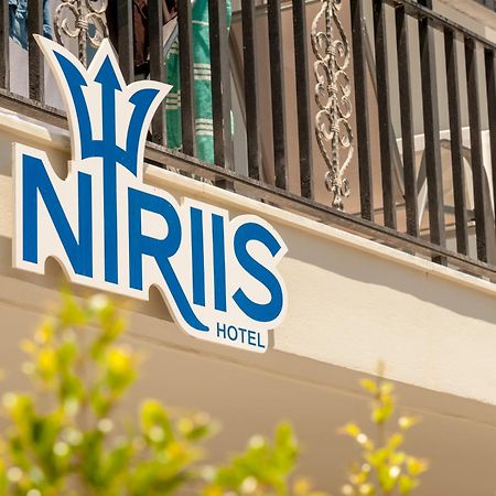 Niriis Hotel Като Дарацо Екстериор снимка